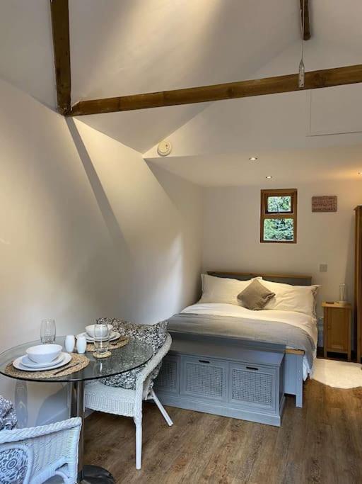 Cosy 1 Bedroom Country Lodge With Free Parking Watlington  Exterior photo