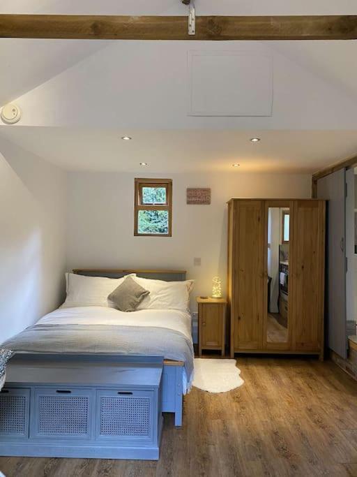 Cosy 1 Bedroom Country Lodge With Free Parking Watlington  Exterior photo