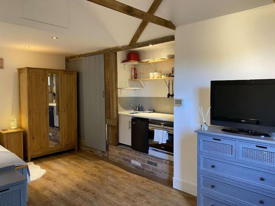 Cosy 1 Bedroom Country Lodge With Free Parking Watlington  Exterior photo